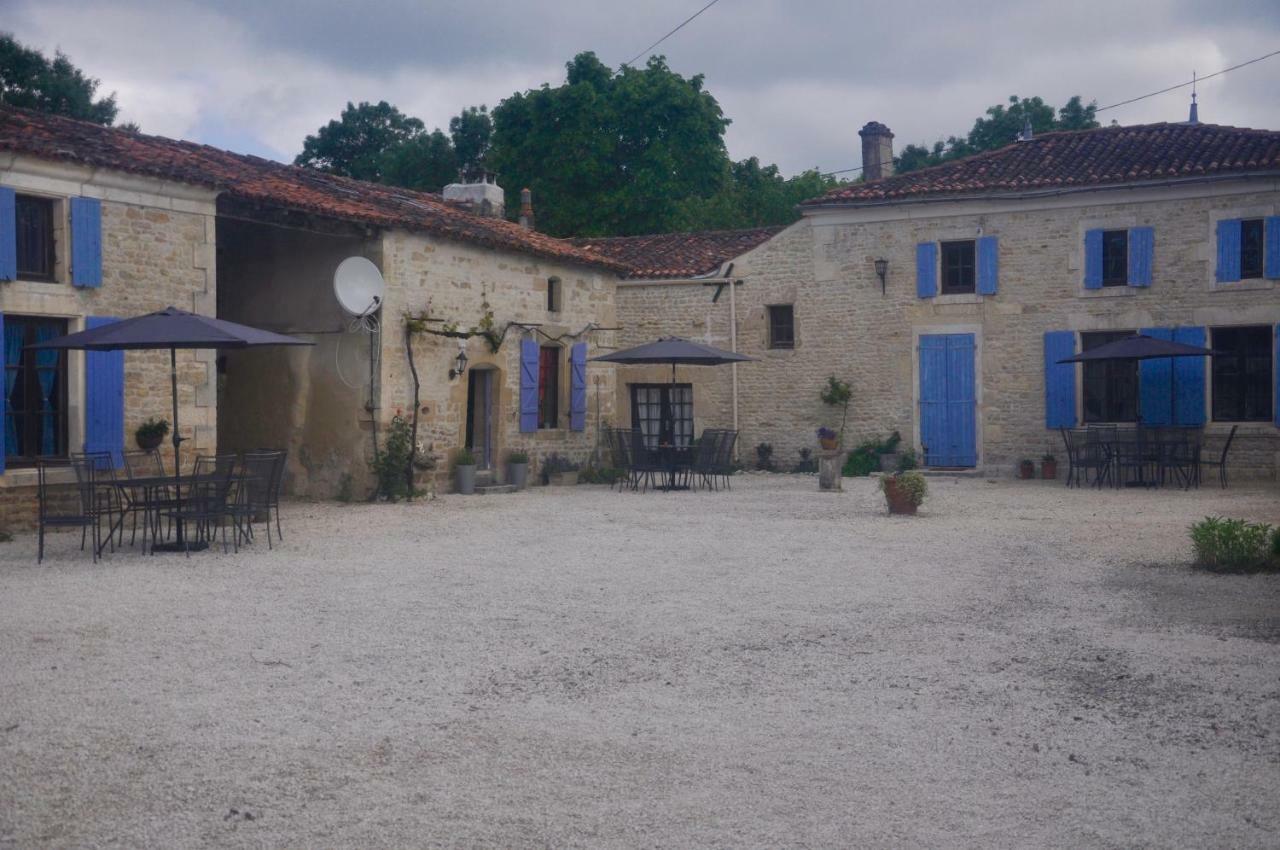 Bed and Breakfast Chez Fins Bois Nere Exterior foto