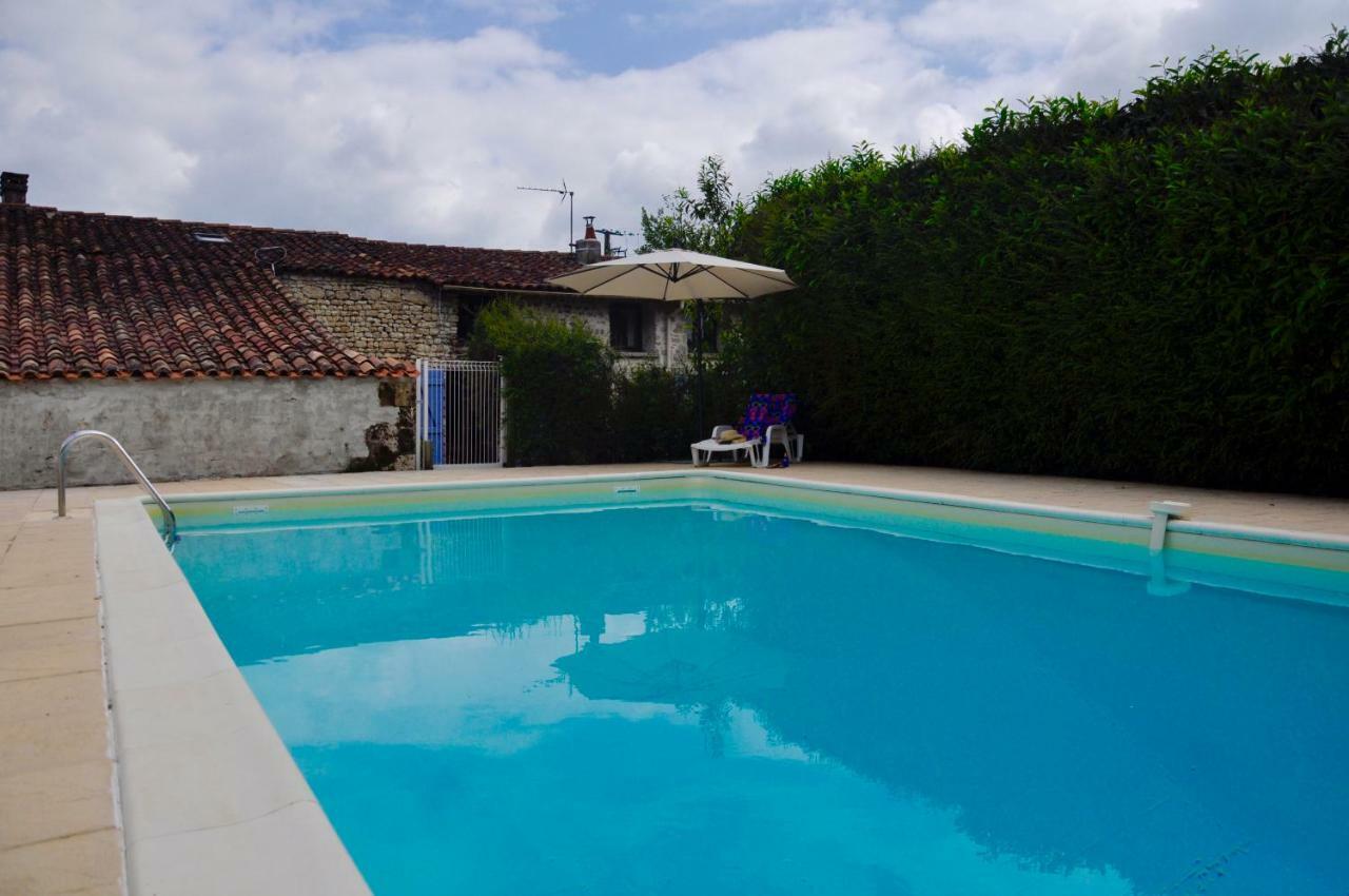 Bed and Breakfast Chez Fins Bois Nere Exterior foto